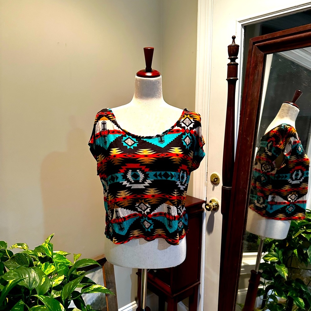 Lightweight southwest print crop top- somewhat open back - NWOT
